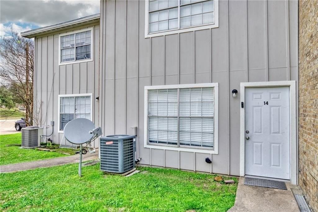 1908 Barak Ln #14 - Photo 2 of 10