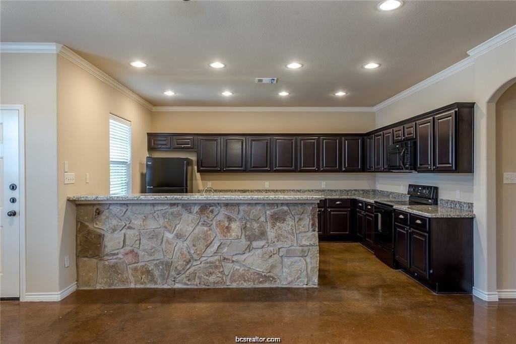118 Kimber Ln - Photo 2 of 12