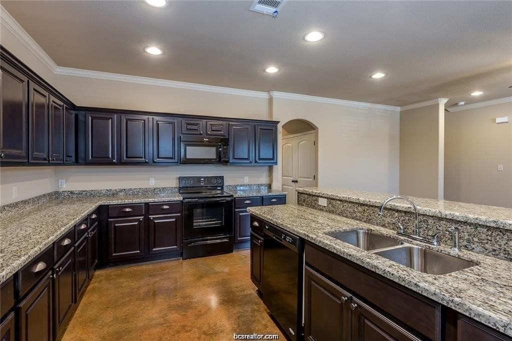 118 Kimber Ln - Photo 3 of 12