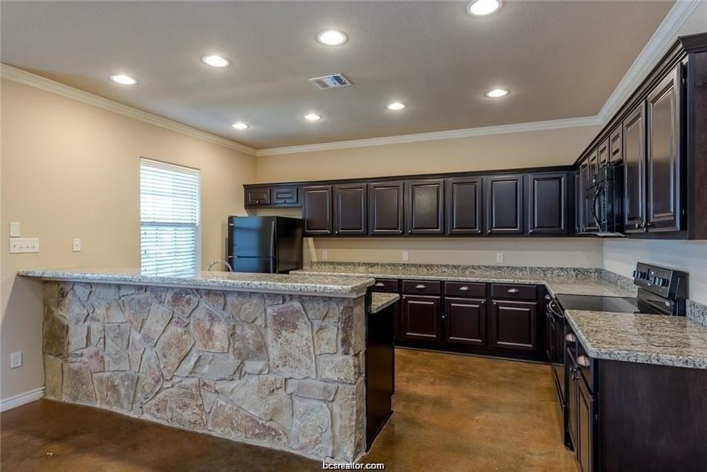 118 Kimber Ln - Photo 4 of 12