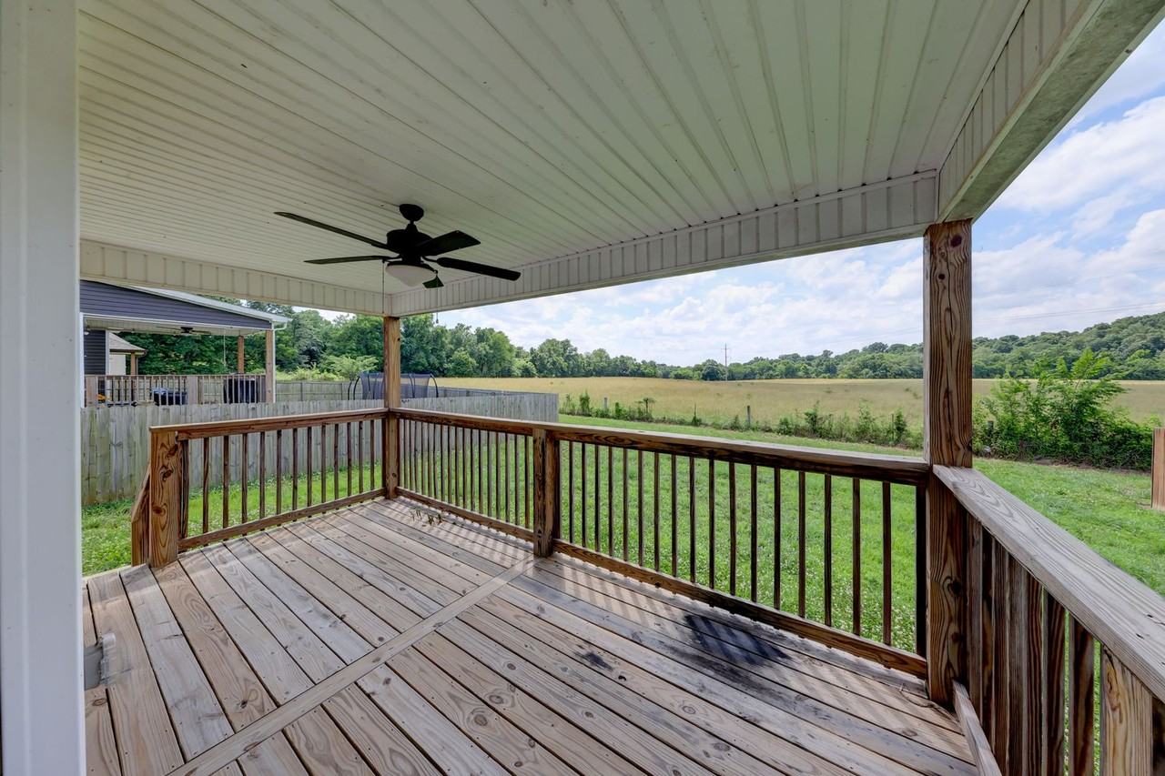 390 Pinkston Ct - Photo 6 of 50