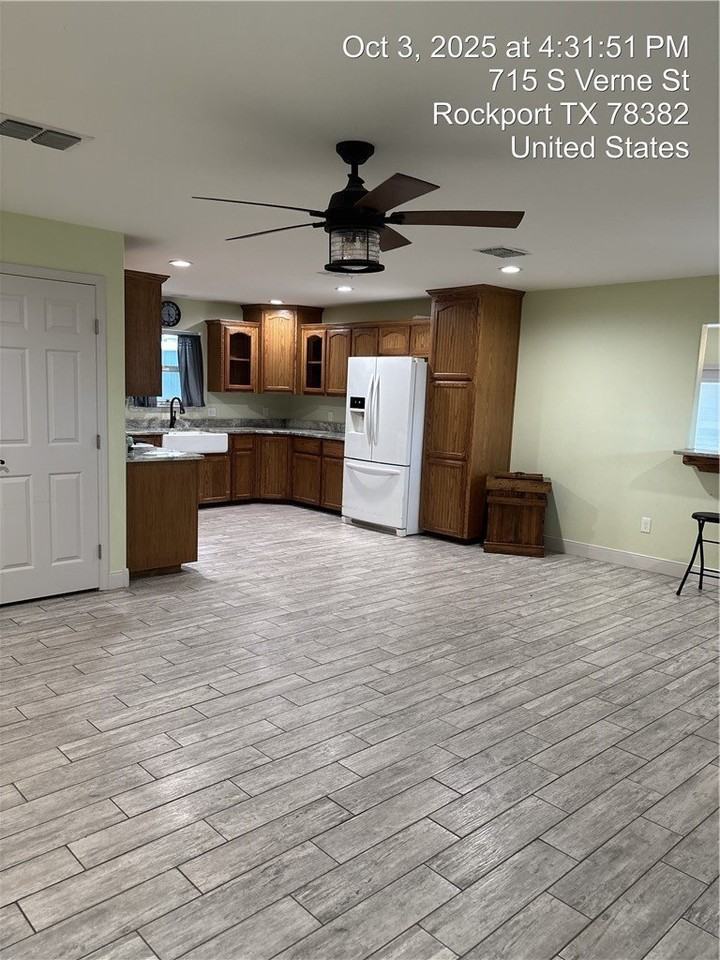 715 S Verne St - Photo 2 of 40