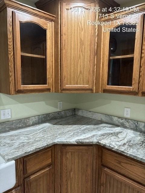 715 S Verne St - Photo 7 of 40