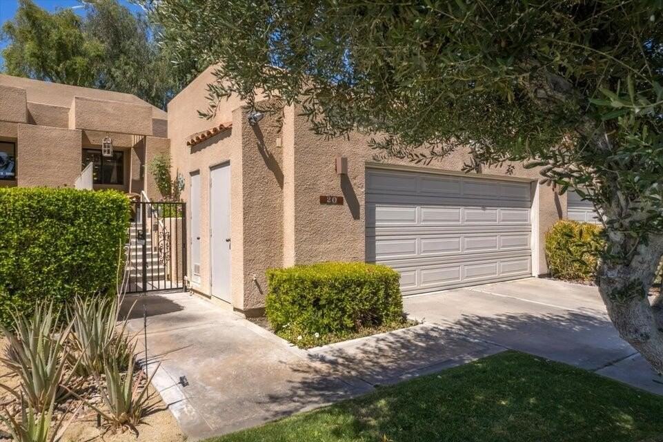20 Mission Ct - Photo 2 of 24