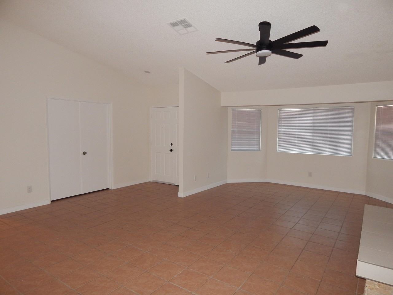 68175 Encinitas Rd - Photo 4 of 16