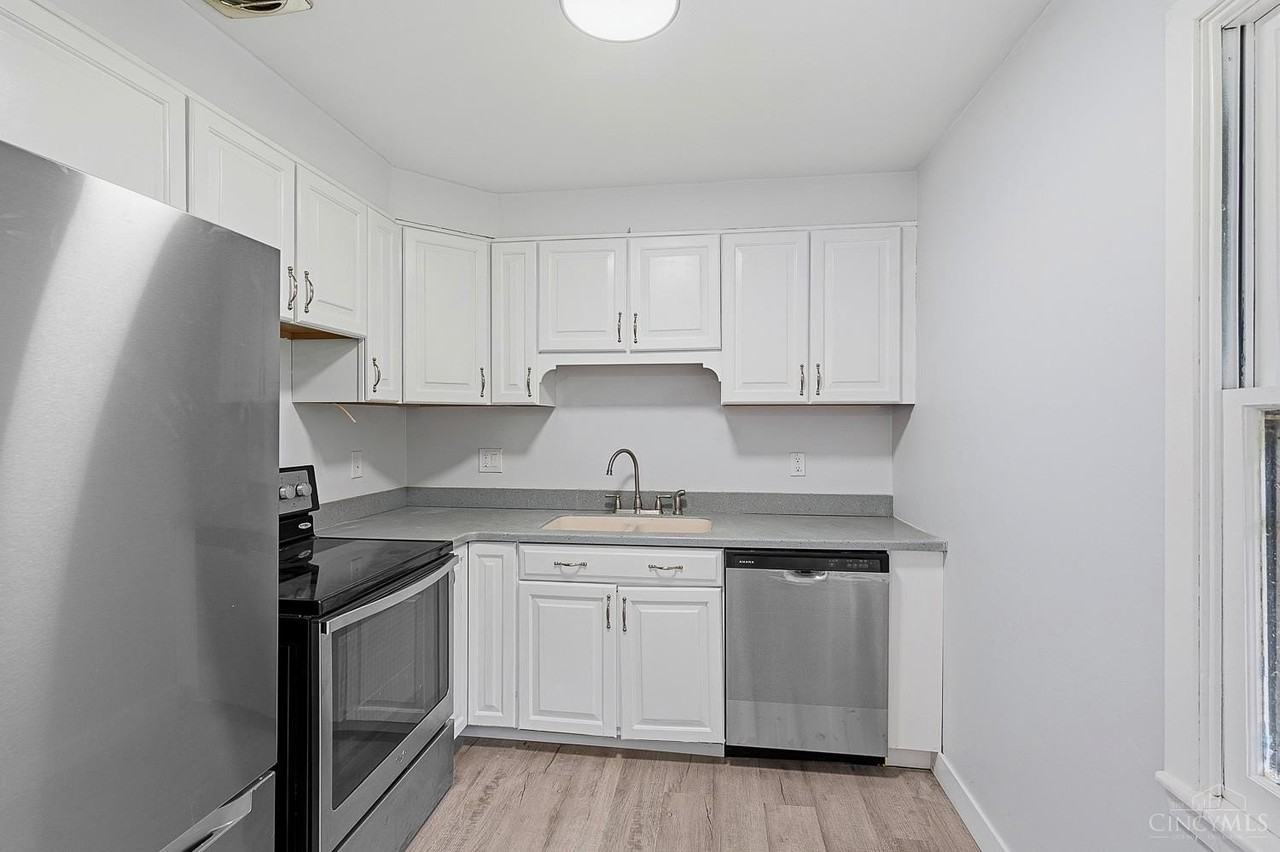4092 Trebor Dr - Photo 6 of 21