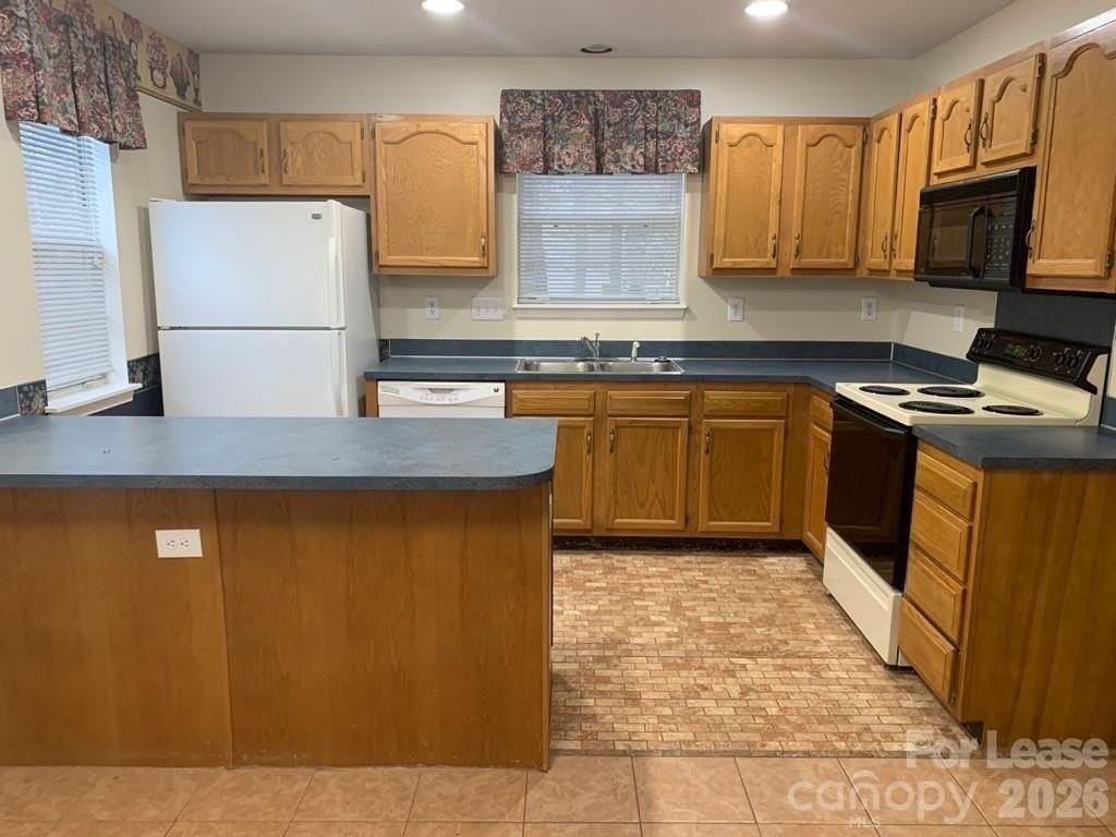 5745 Prescott Ct - Photo 4 of 16