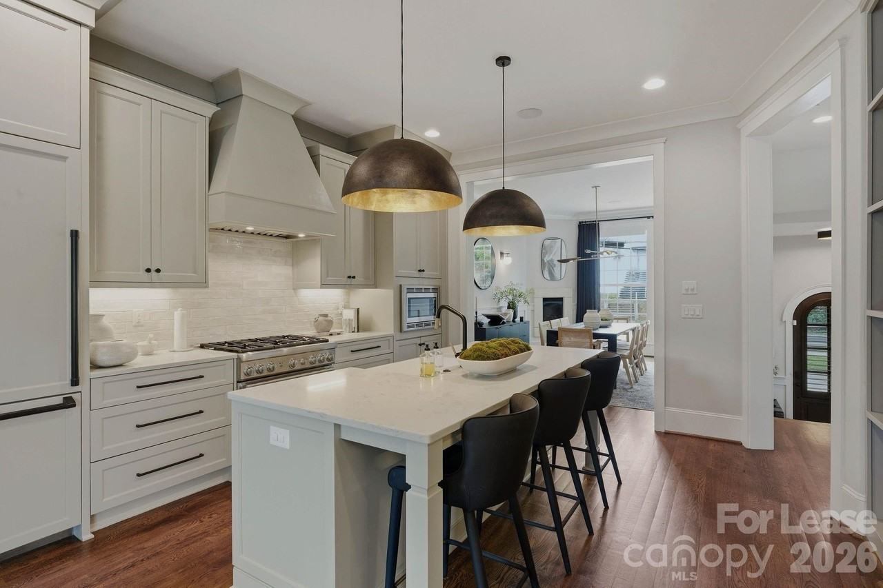 812 Ideal Way - Photo 7 of 48