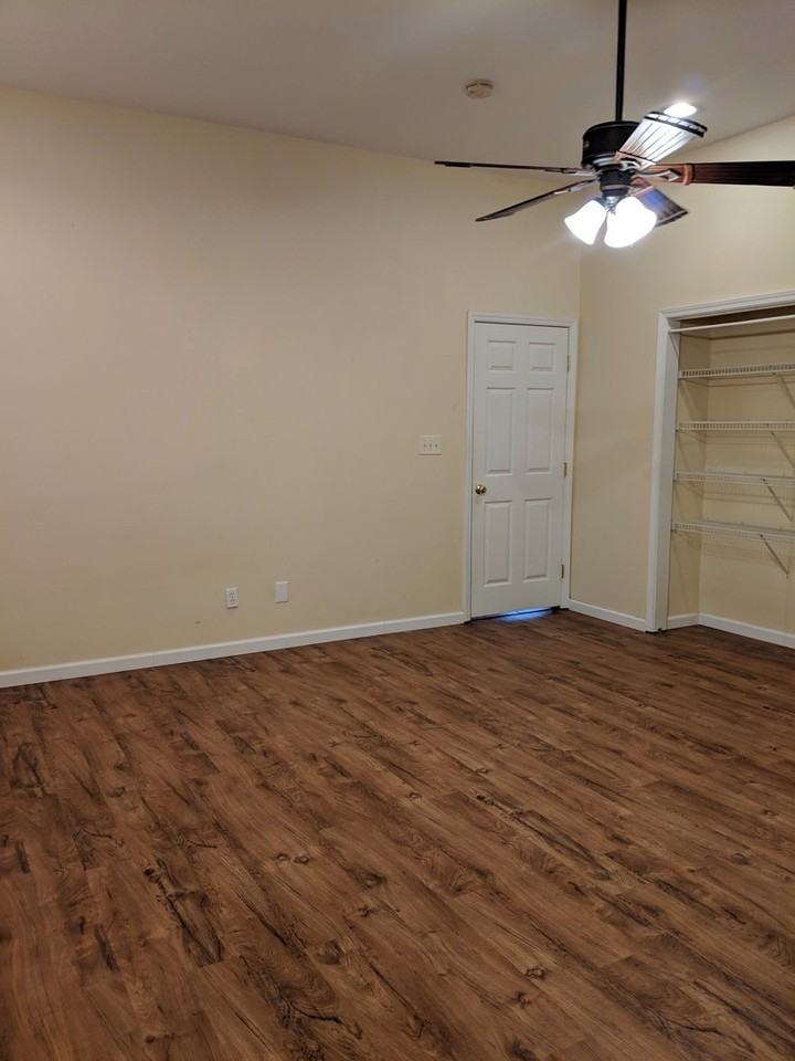 40 Lake Ave - Photo 3 of 4