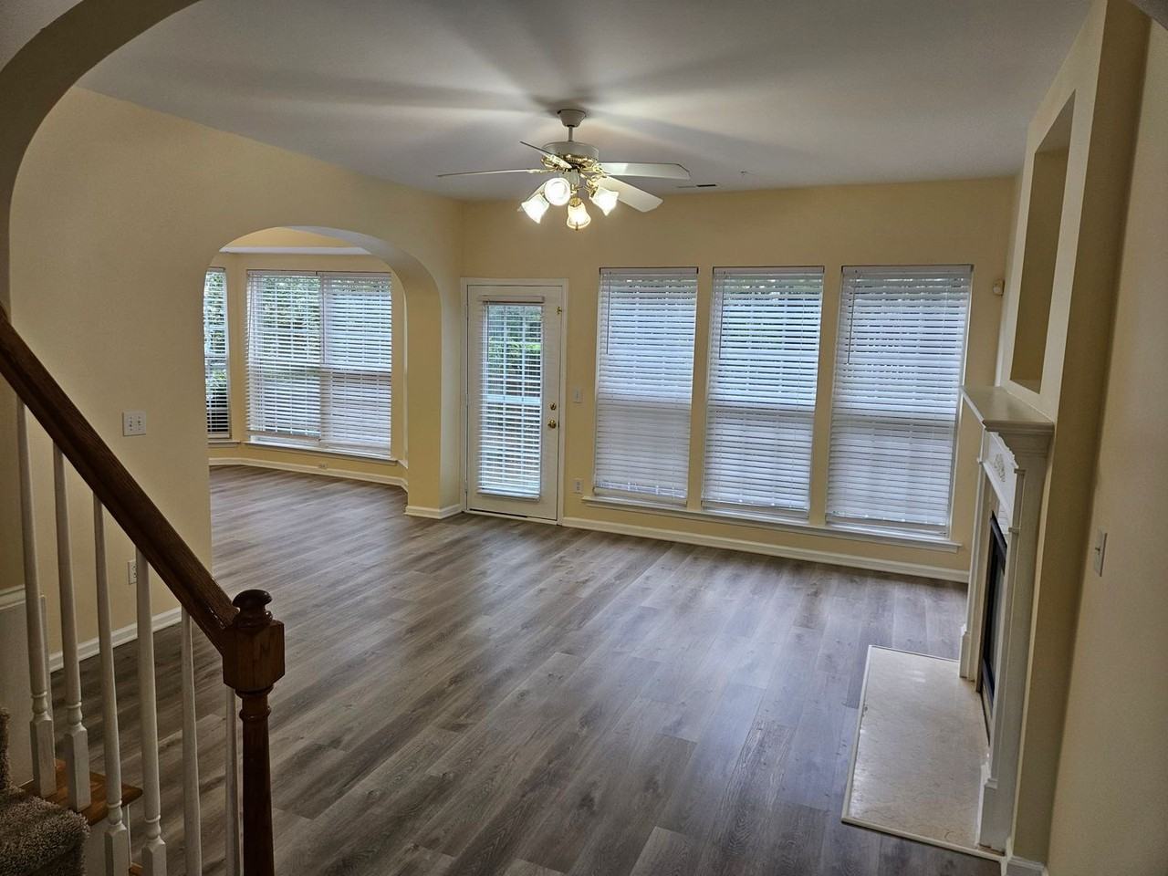 4929 Delta Lake Dr - Photo 2 of 17