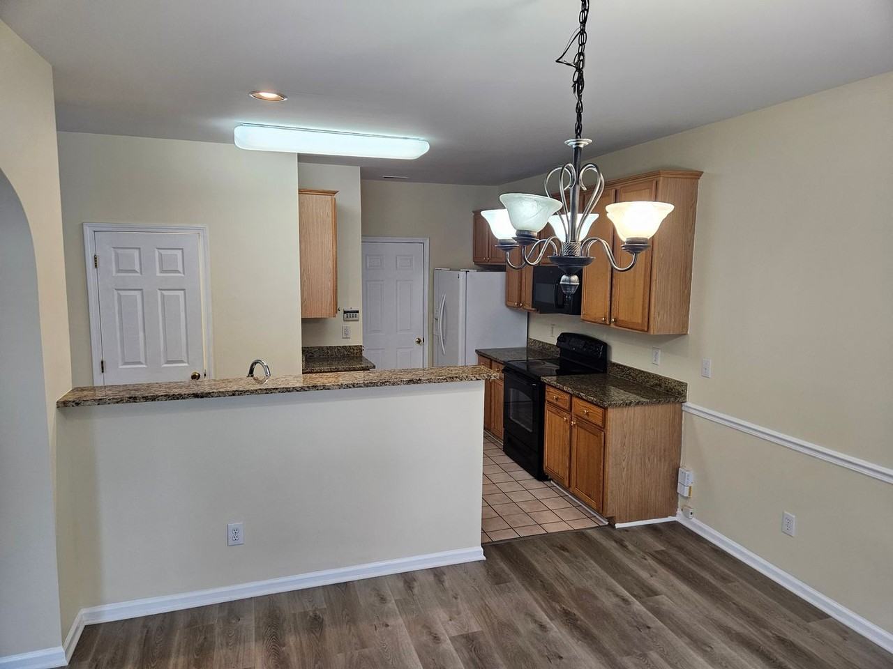 4929 Delta Lake Dr - Photo 7 of 17