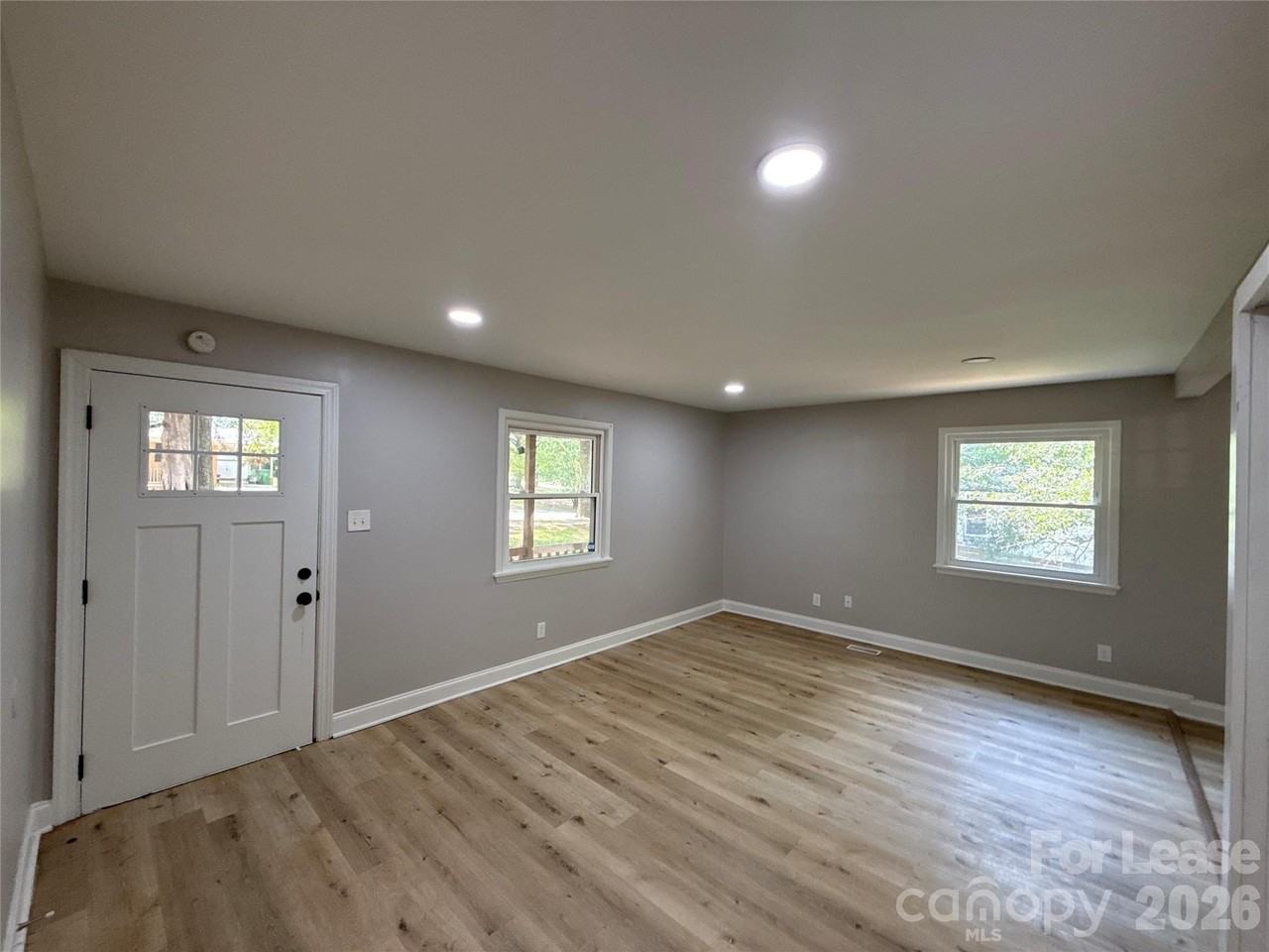 9411 Loblolly Ln - Photo 2 of 13