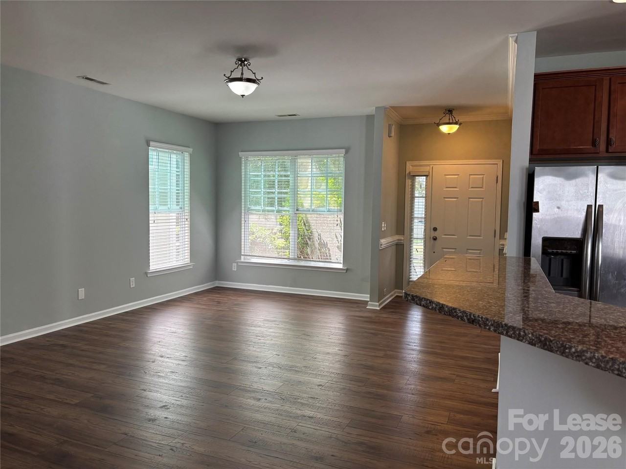10519 Royal Winchester Dr - Photo 6 of 25