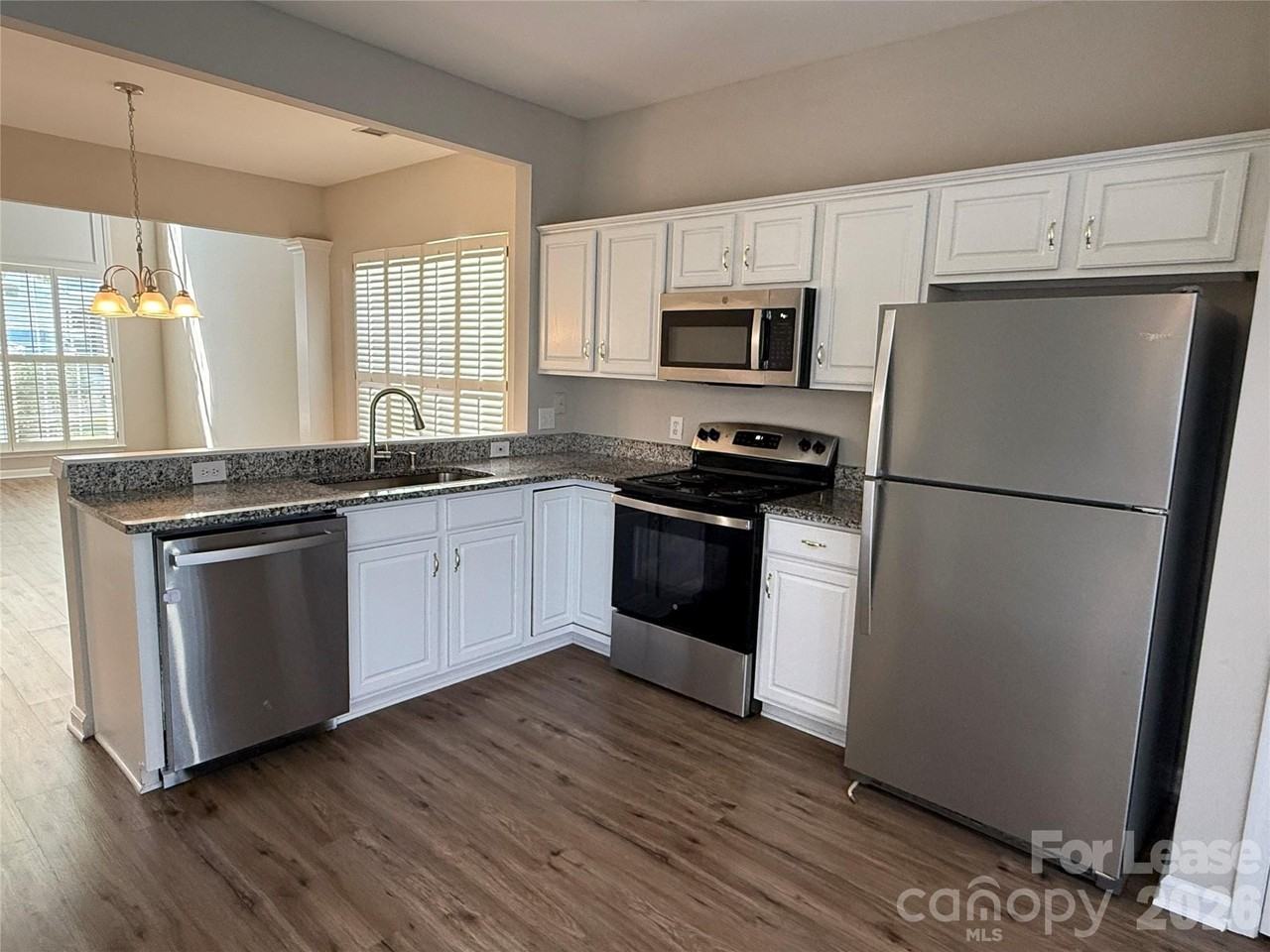 3319 Mannington Dr - Photo 6 of 19