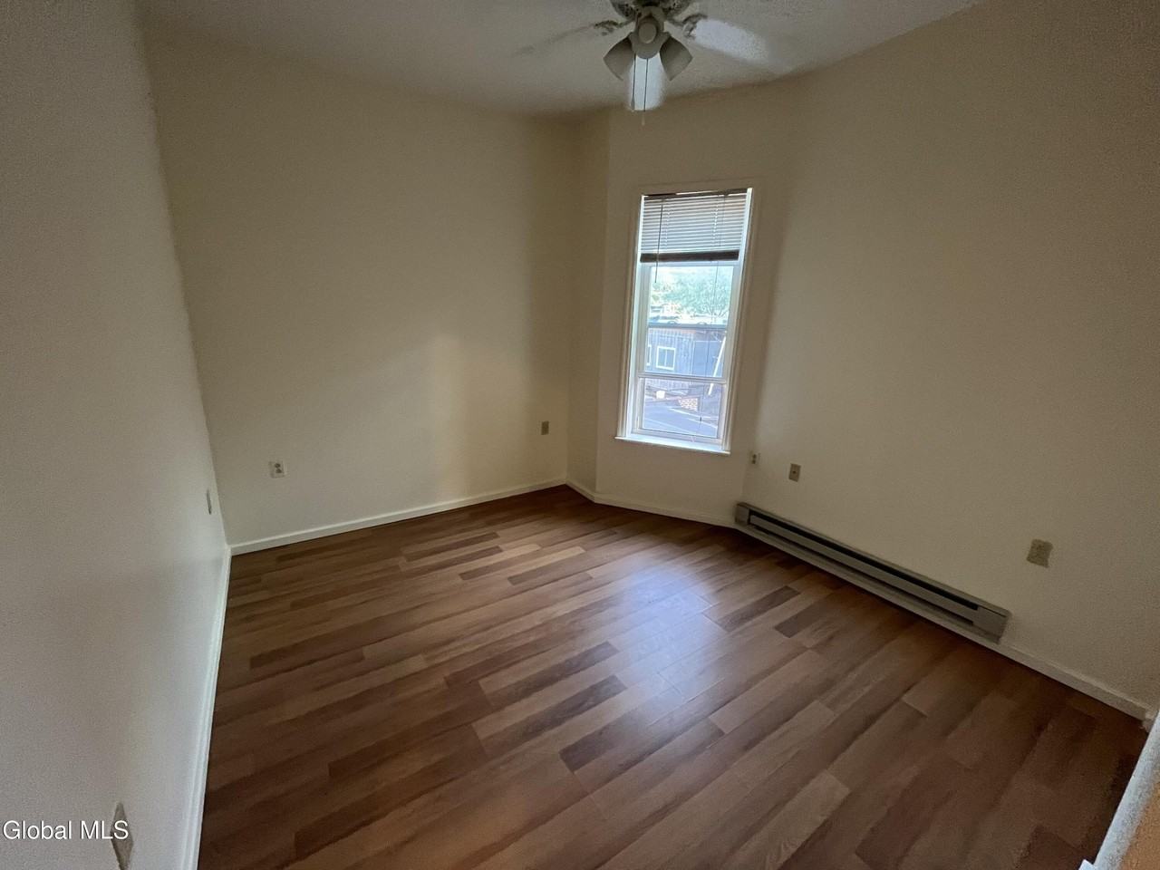 150 4th St #10 - Photo 6 of 15