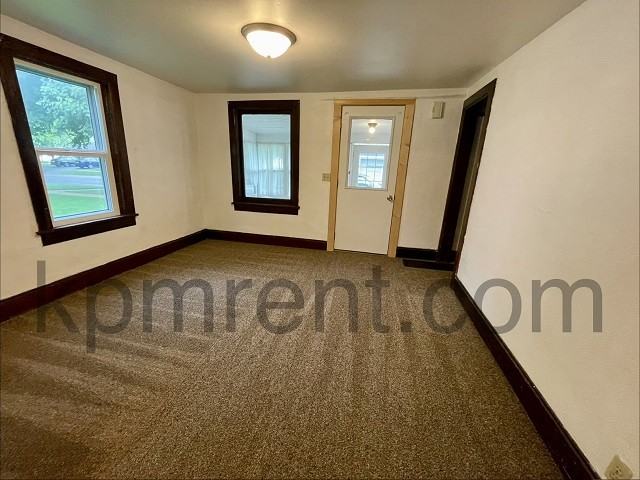 621 Oak St #1 - Photo 3 of 19