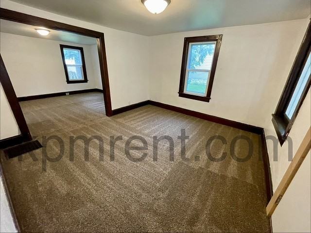 621 Oak St #1 - Photo 4 of 19