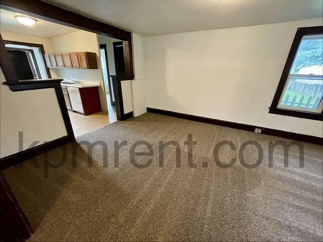 621 Oak St #1 - Photo 5 of 19