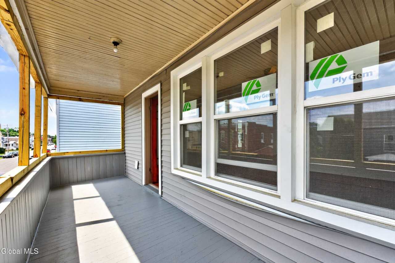 99 James St #2 - Photo 5 of 19