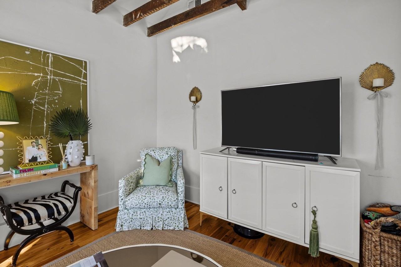 78 Nassau St - Photo 7 of 20