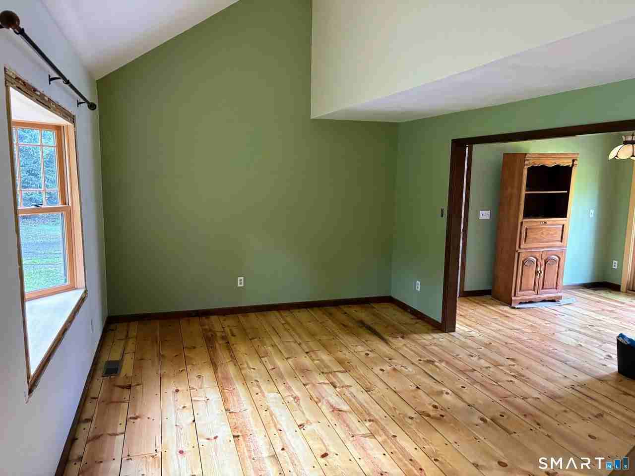 47 Comstock Ave - Photo 4 of 18