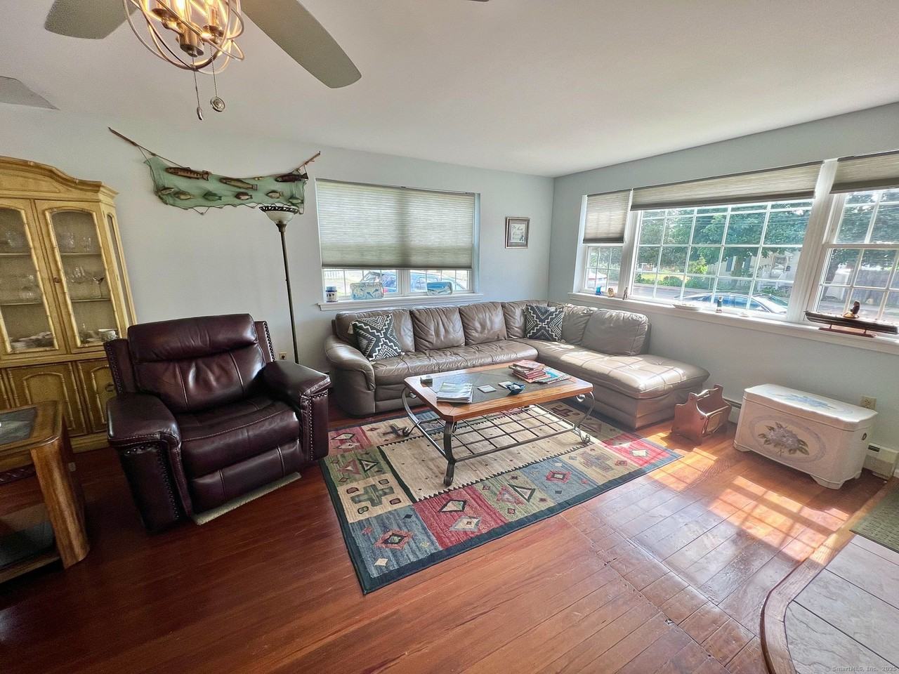 906 E Broadway - Photo 7 of 21
