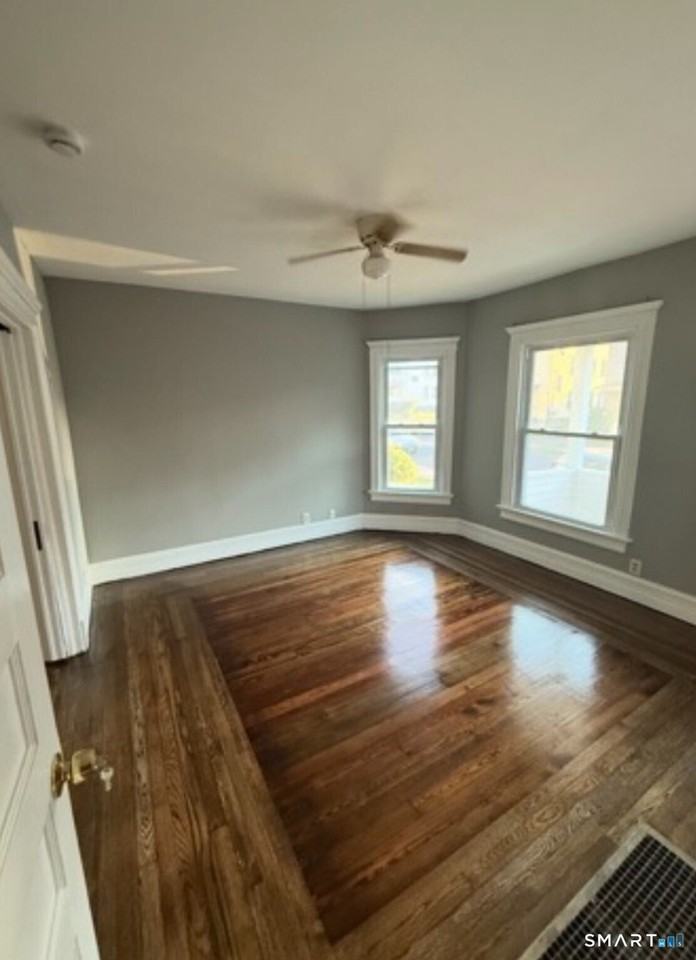 151 Fairview St - Photo 3 of 8