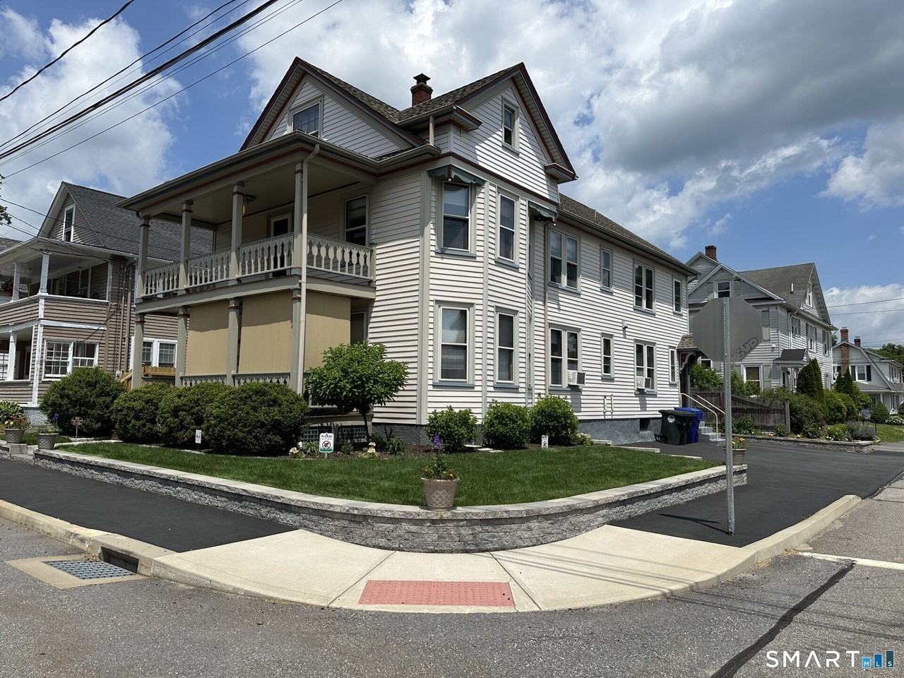 76 Lorenzo St - Photo 2 of 24