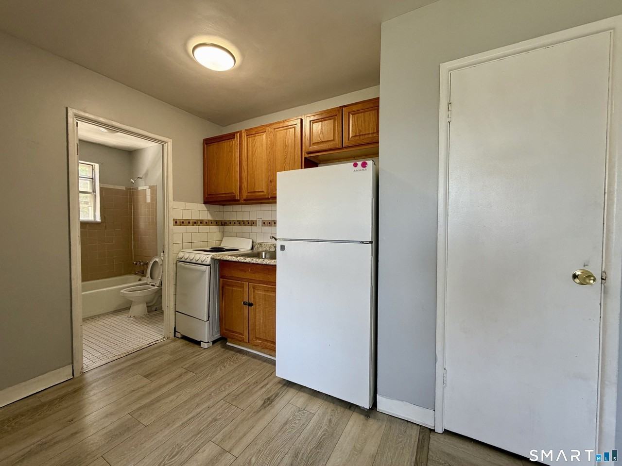 145 Cowles St #B7 - Photo 4 of 8
