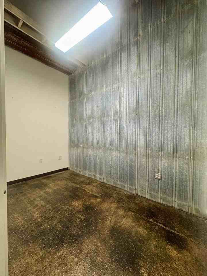 1369 Headland Ave - Photo 6 of 15