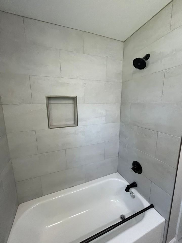 2102 Somerset Ave - Photo 5 of 31