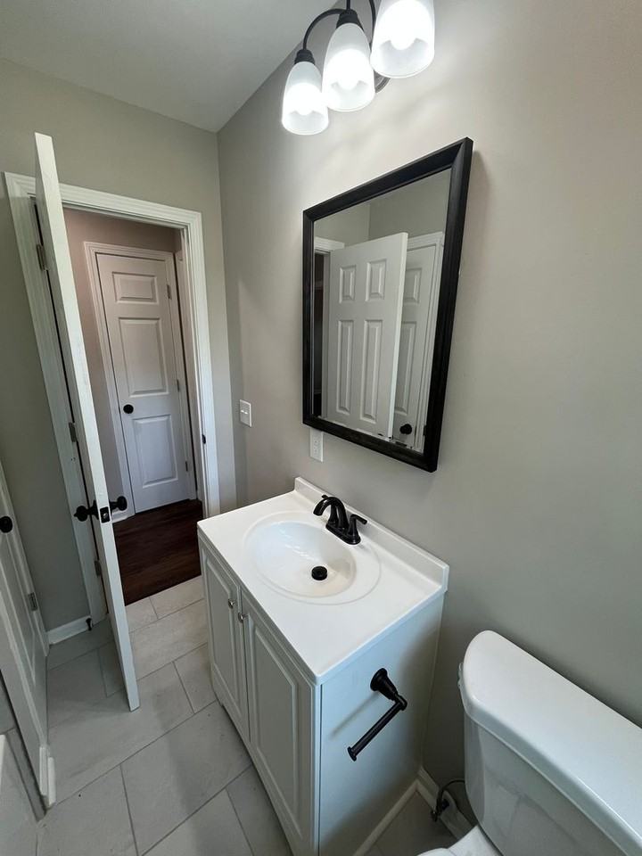 2102 Somerset Ave - Photo 6 of 31
