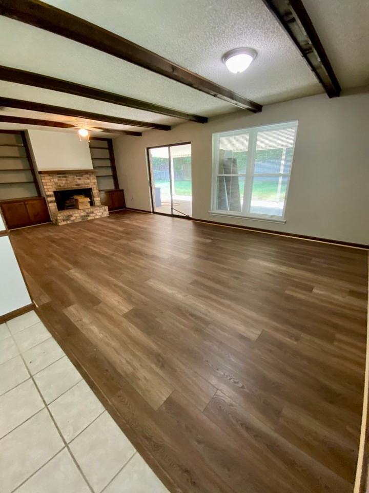 1331 Knollhaven Dr - Photo 2 of 9