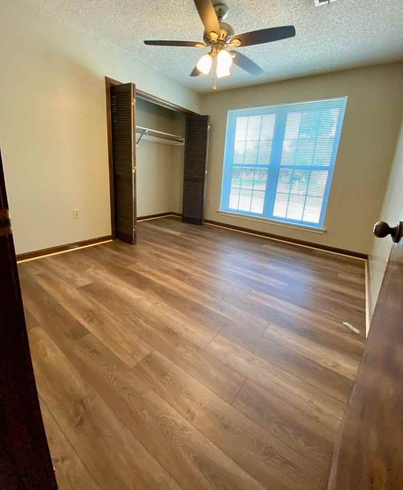 1331 Knollhaven Dr - Photo 5 of 9