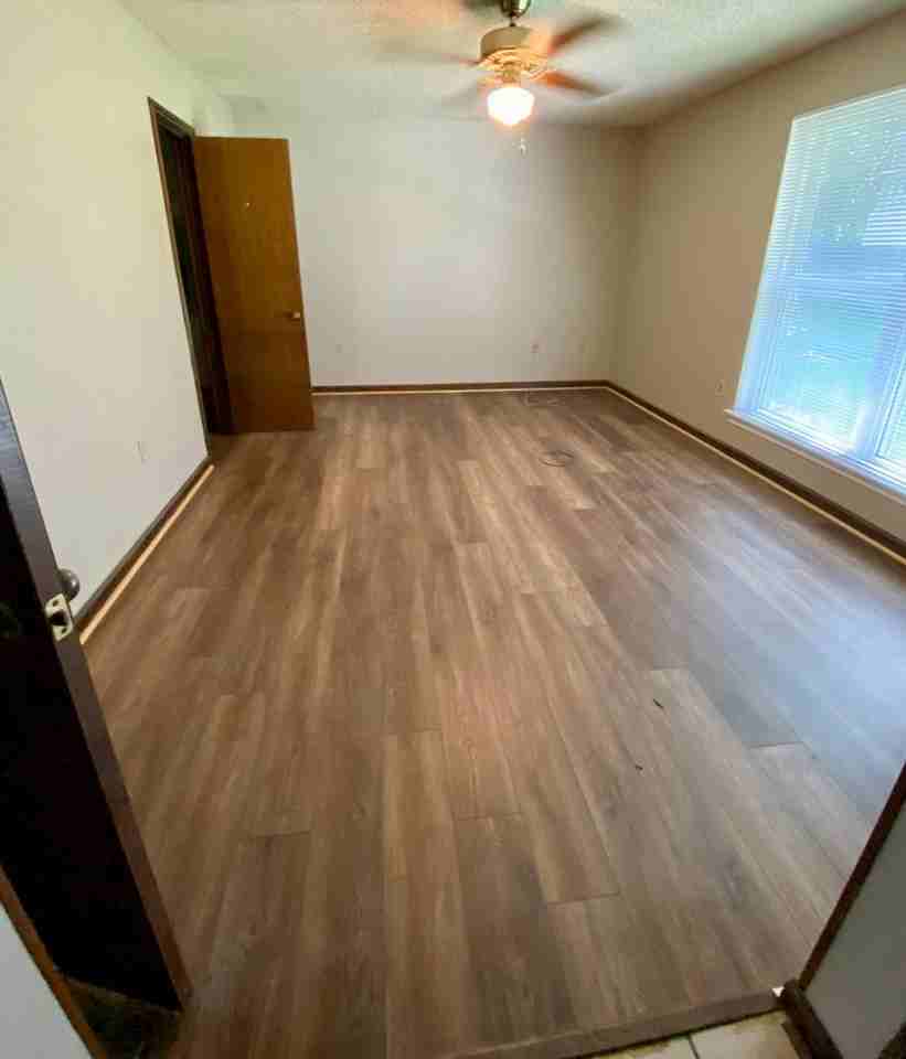 1331 Knollhaven Dr - Photo 7 of 9