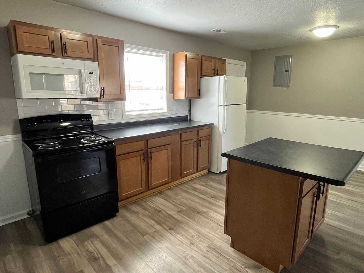 624 Kimberton Dr - Photo 5 of 11