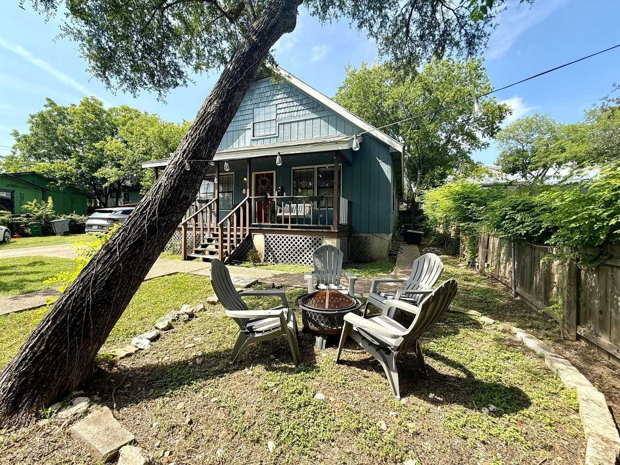 1609 W 11th St - Photo 2 of 47