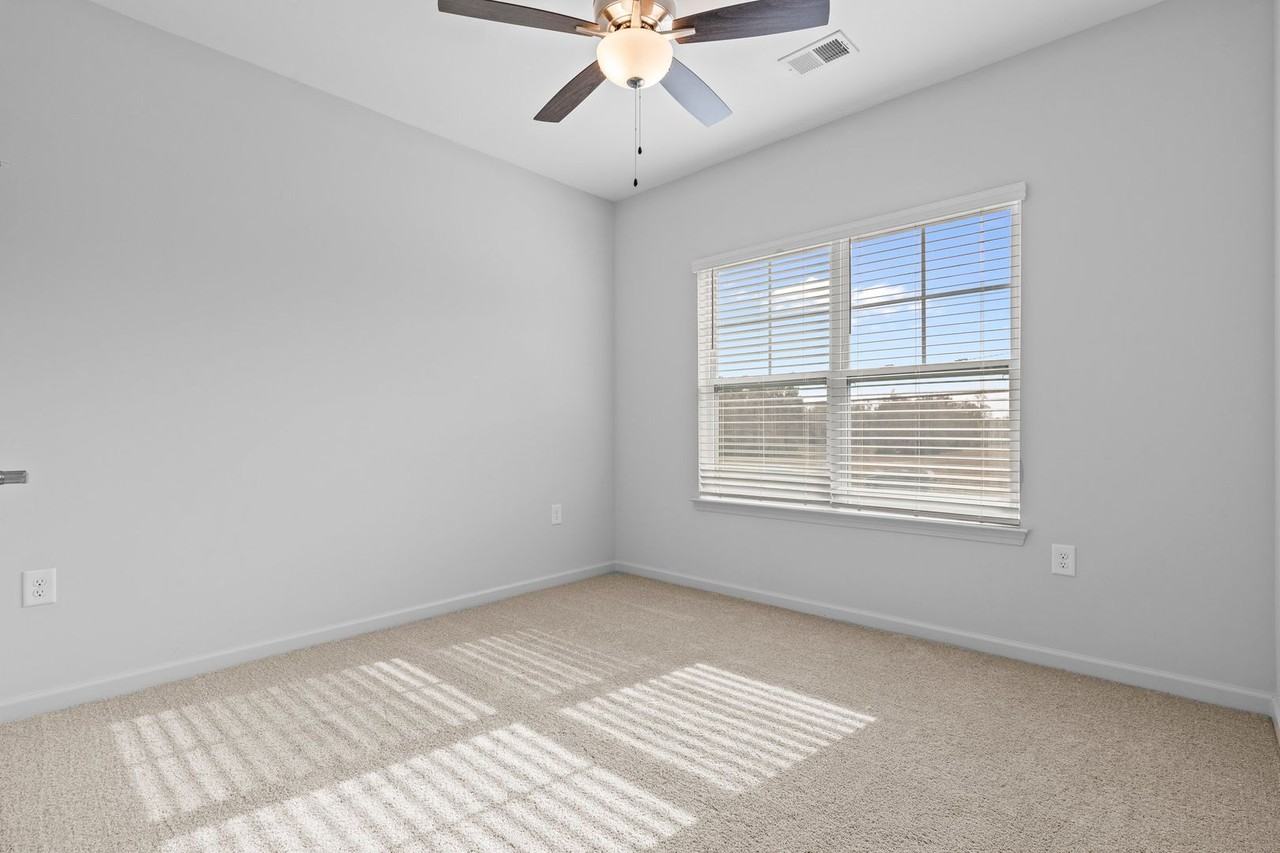 250 Grove Cir - Photo 7 of 21