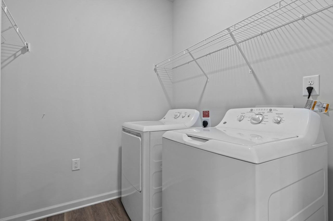 230 Grove Cir - Photo 6 of 30