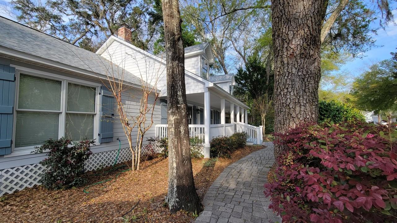 45 S Blue Heron Dr - Photo 2 of 37