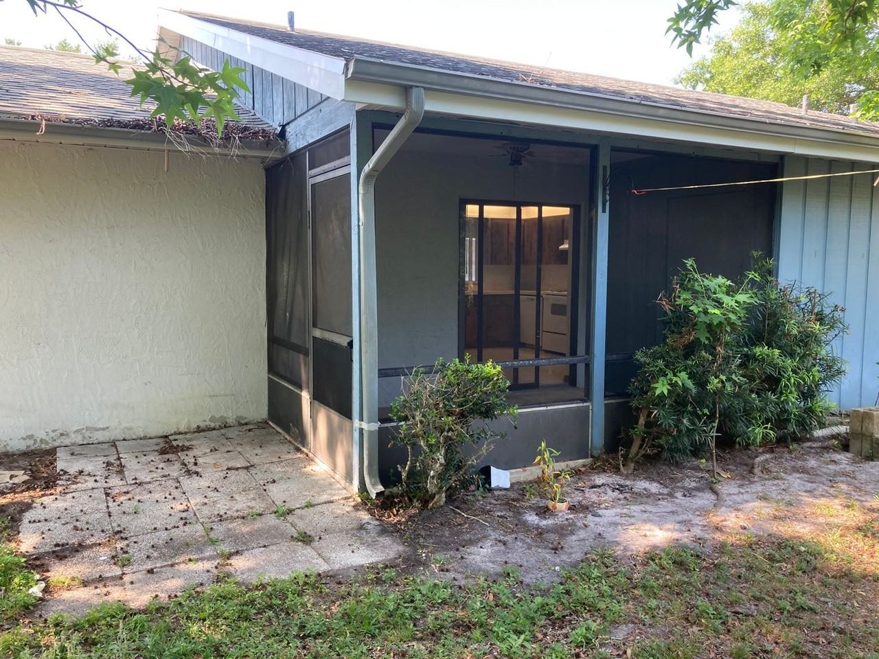 356 Cocoa Ct - Photo 2 of 8