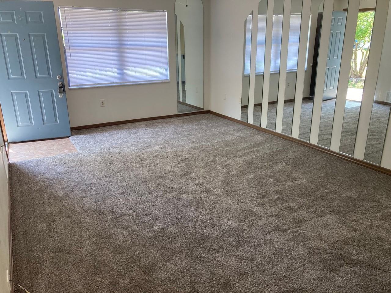 356 Cocoa Ct - Photo 5 of 8