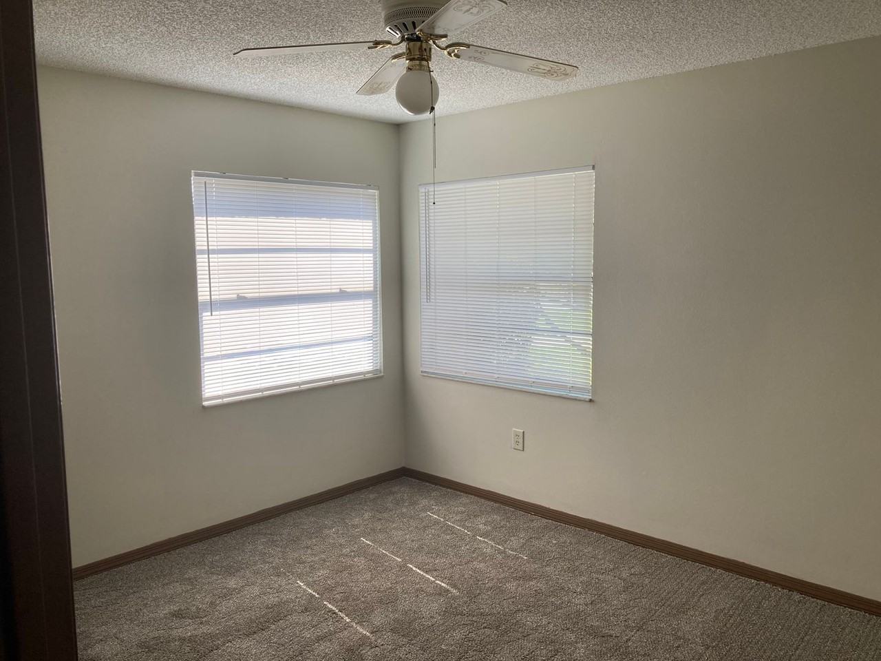 356 Cocoa Ct - Photo 6 of 8