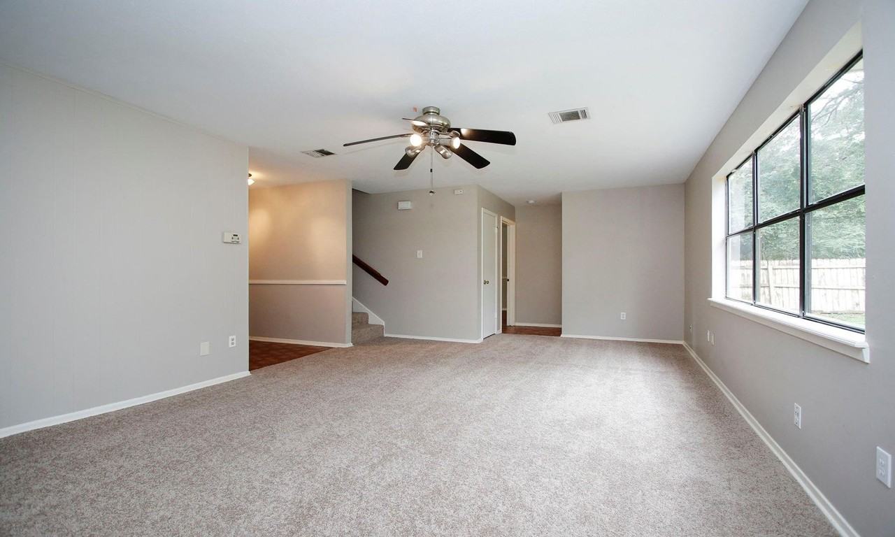 1 Greeningdon St - Photo 5 of 14
