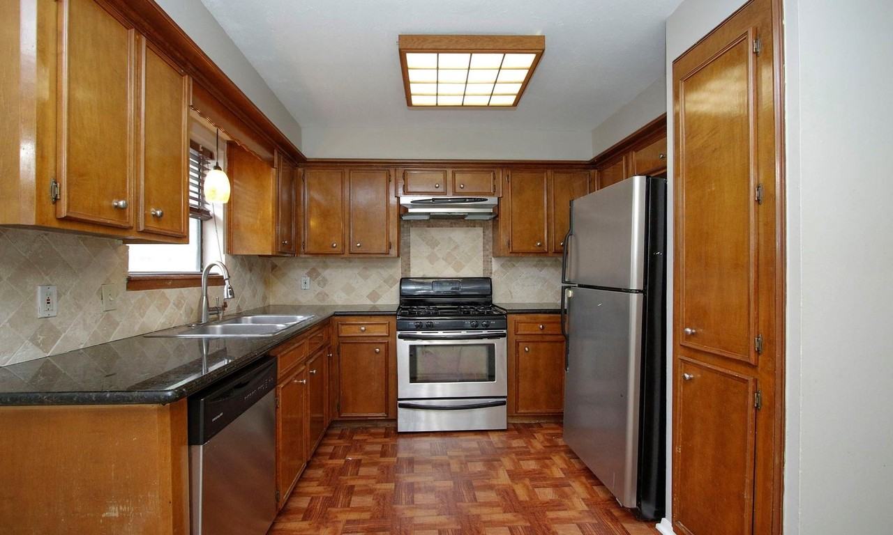 1 Greeningdon St - Photo 7 of 14