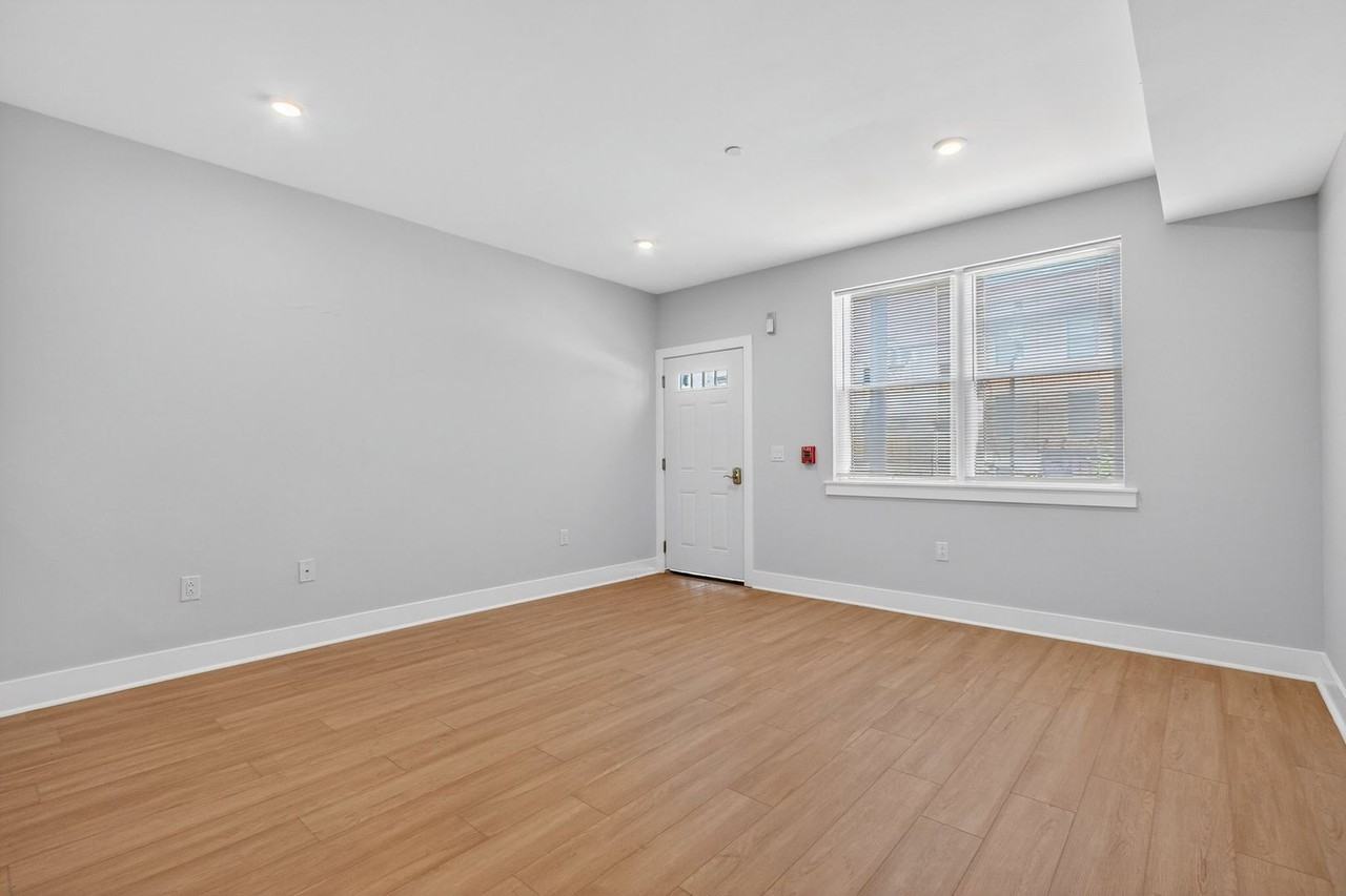822 N 40th St - Photo 6 of 21