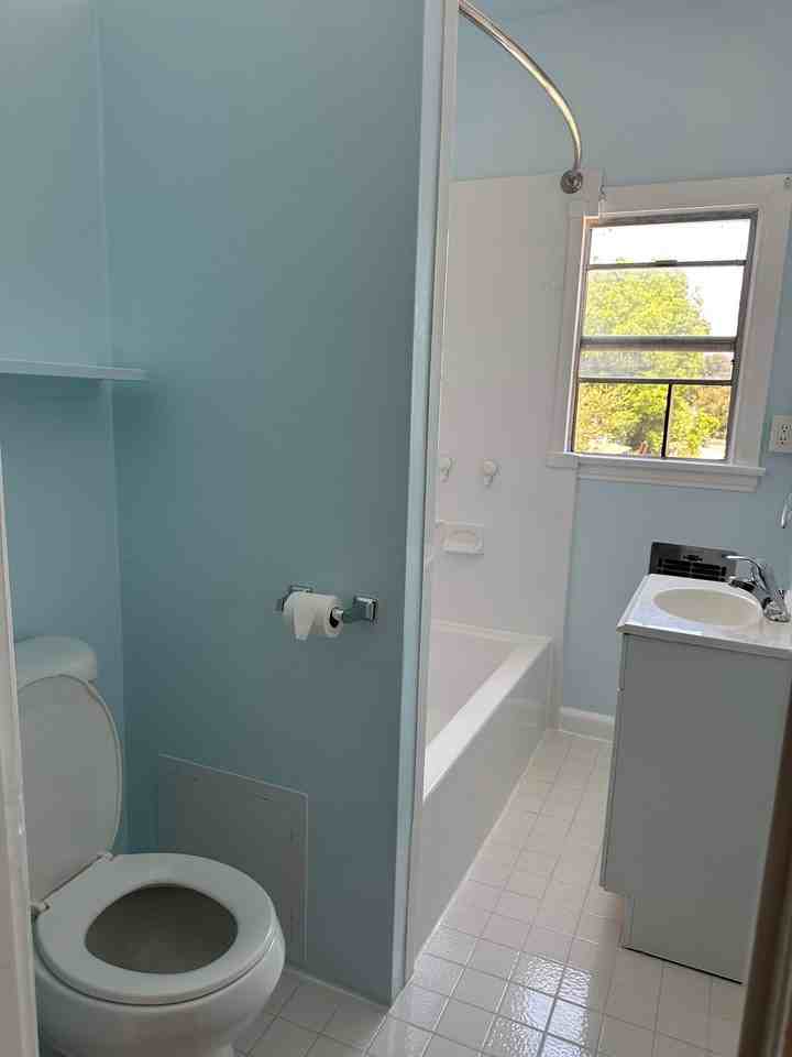 1166 N Raymond Ave - Photo 7 of 8