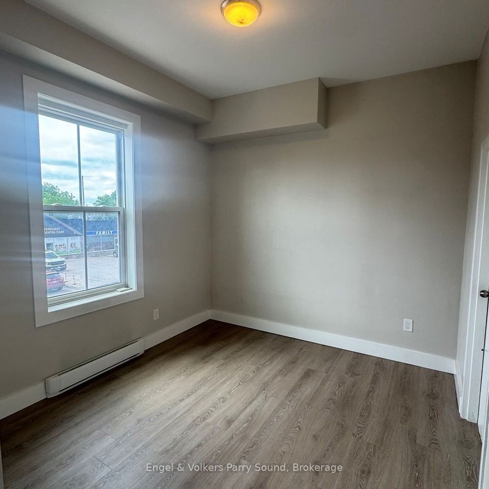 100 Muskoka Road N 22 - Photo 5 of 11
