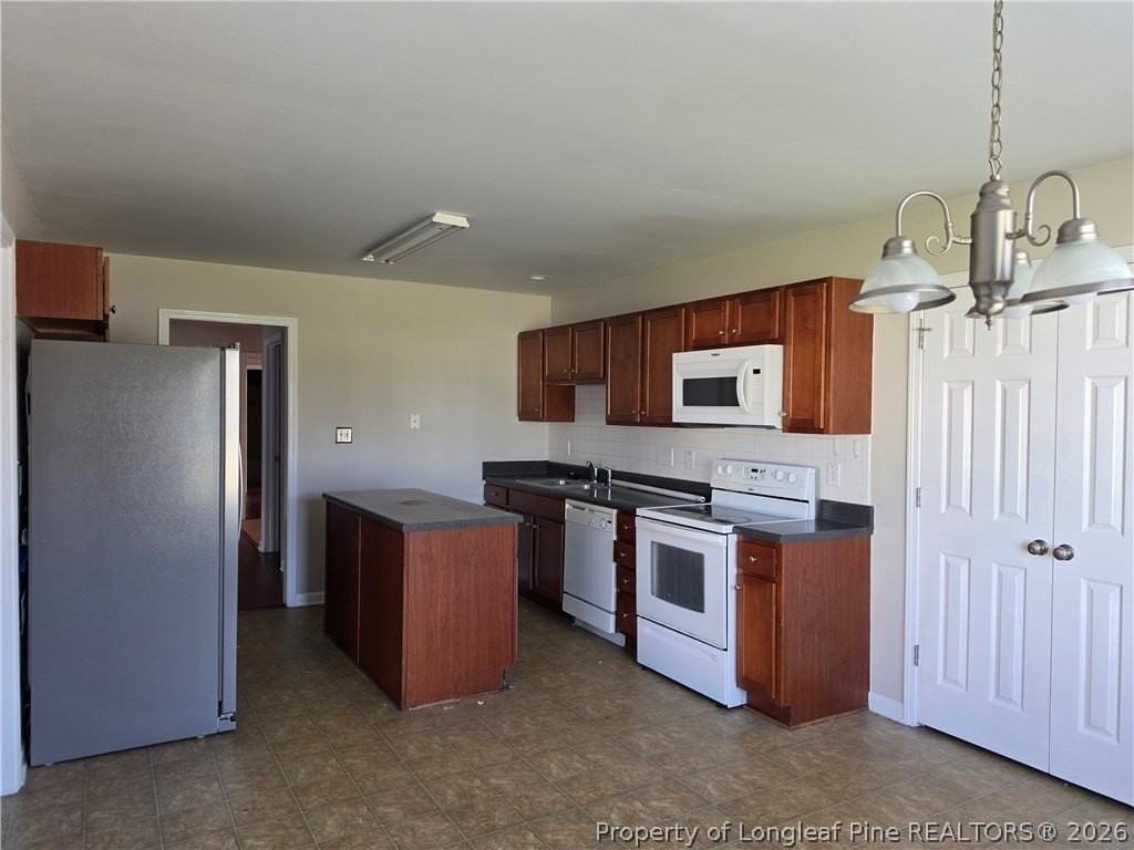 1944 Caviness St - Photo 4 of 15