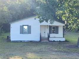 featured image of 454 Rock Hill Rd